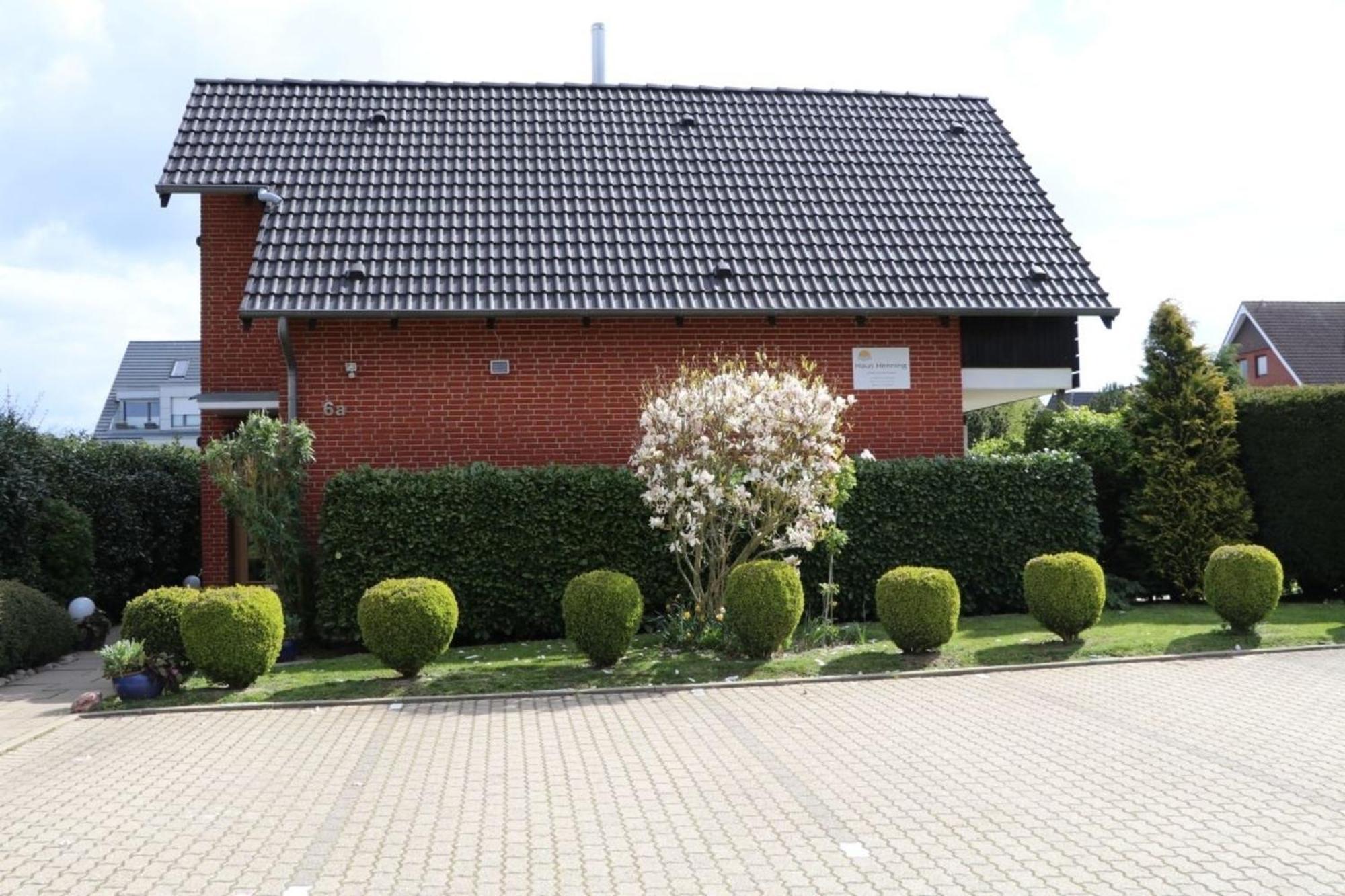 5 Apartment *